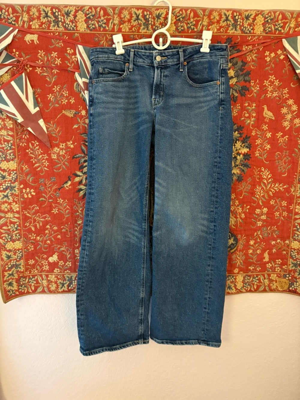 Old Navy Women's Wide-Leg Jeans in Medium Blue Wash